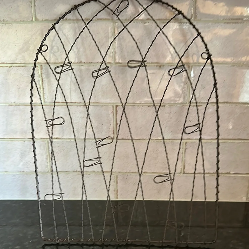 NWOT Magnolia Farms Photo Arch - Picture 1 of 2